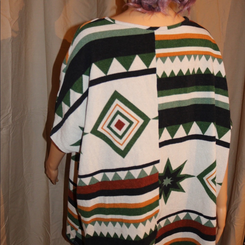 Aztec Sweater/Poncho 💛🌵 - Picture 8 of 8